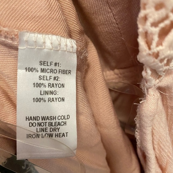 Lulu’s Star Spangled Pink Backless Lace Romper Size Large. - Picture 7 of 12